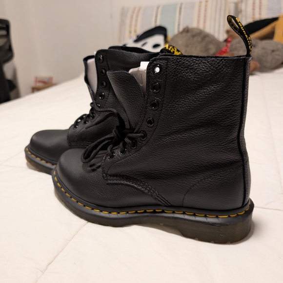 Black Leather Lace-Up Boots - Picture 4 of 16